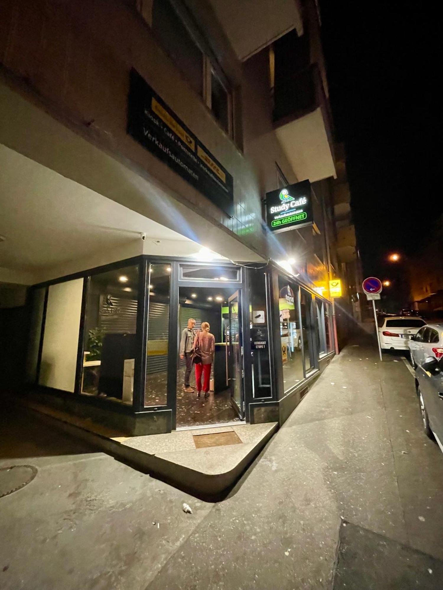 Neu Schwarzwald Zimmer Am Schloessle Goldstadt Pforzheim Exterior foto